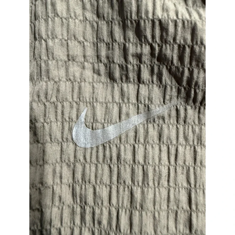 Nike Women XXL Dri Fit Grey Athletic‎ Shorts Elastic Adjustable Waistline Lined